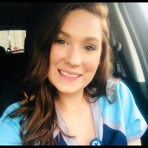 Meet your Posher, Carolyn